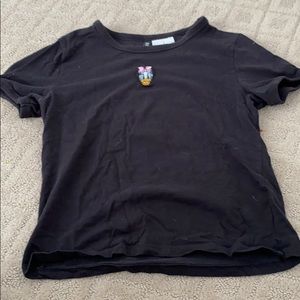 A Daisy Duck black cropped shirt